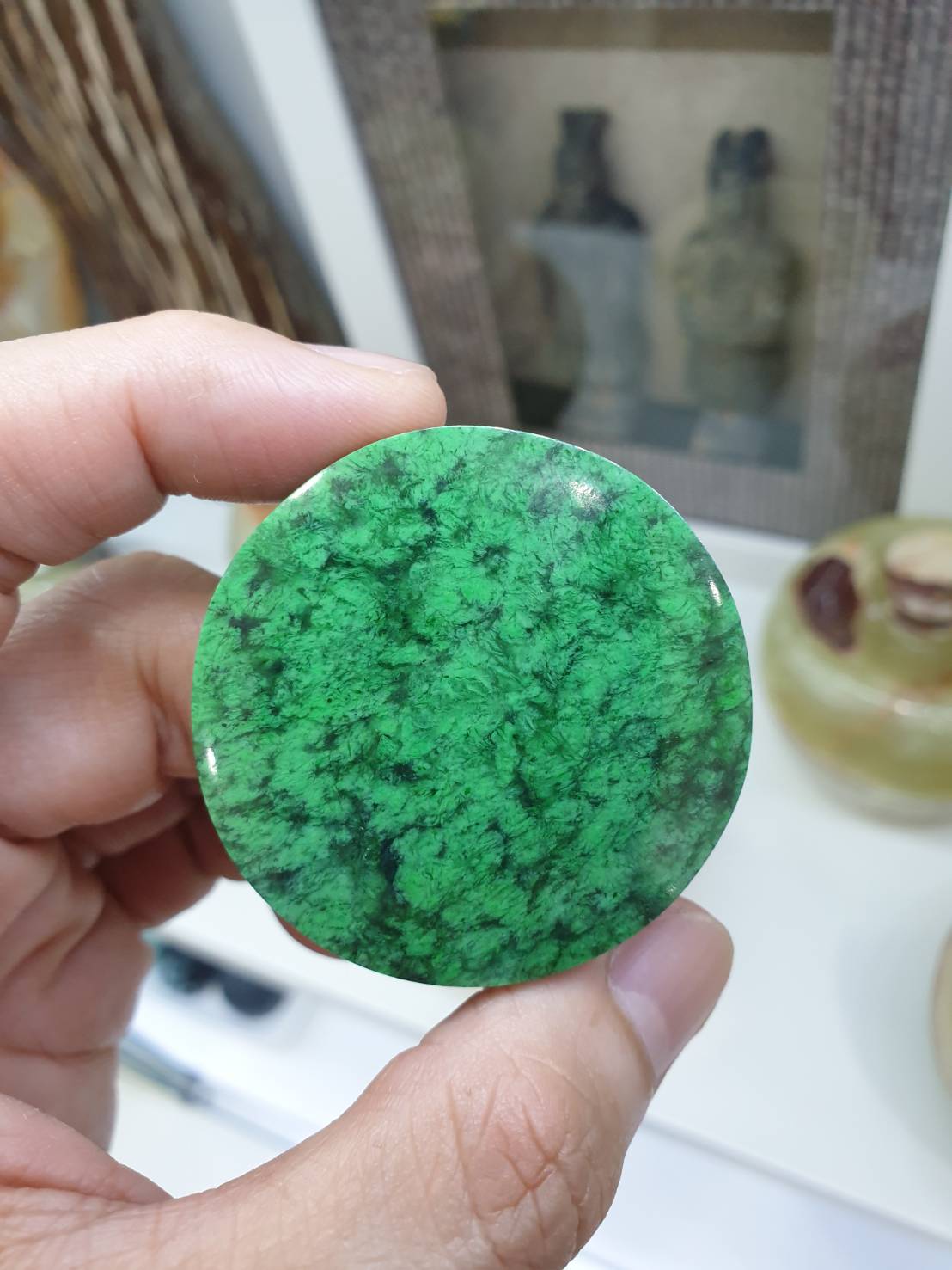 Mawsitsit Stone Paperweight - Chrome Green - Collectors Item - 4.5cm