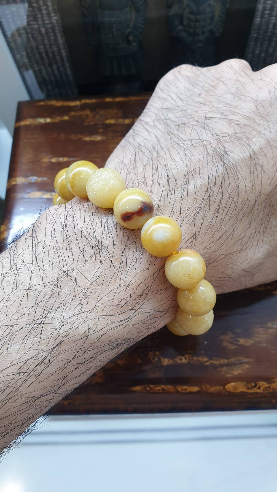 Natural Honey Jadeite with Ru Yi Beads 16cm Bracelet Etched Beads