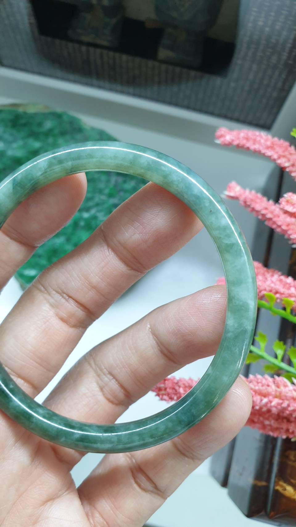 Cylindrical Jade Bangle S57.5 Slim Marbled Green Myanmar Natural Jadeite Type A