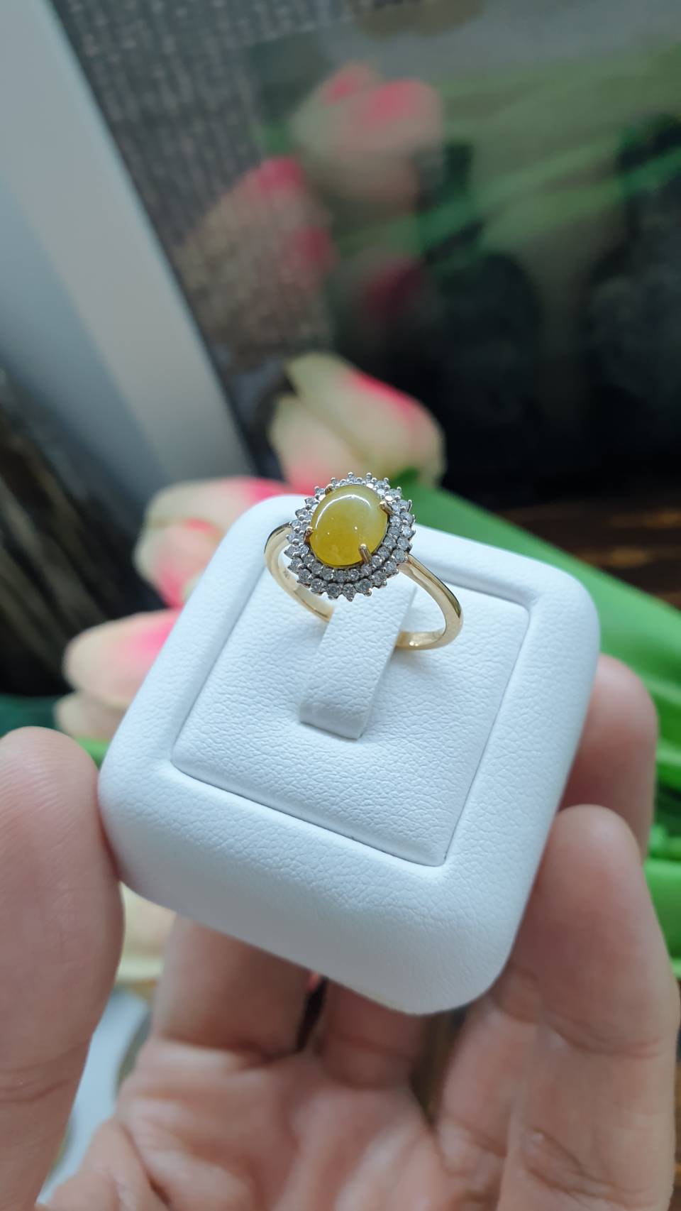 Honey Jade, Diamonds & 18K Gold Ring (6 US)| Solid Gold | Giftable🎁 Lady's Ring