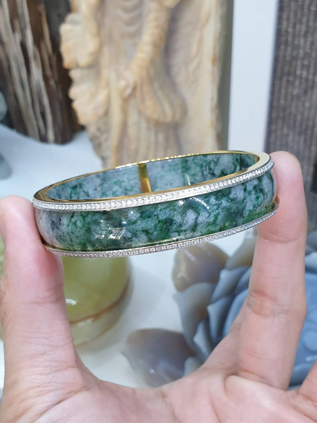 🌿 Jade Bangle – 18K Gold & Moissanite Custom Piece