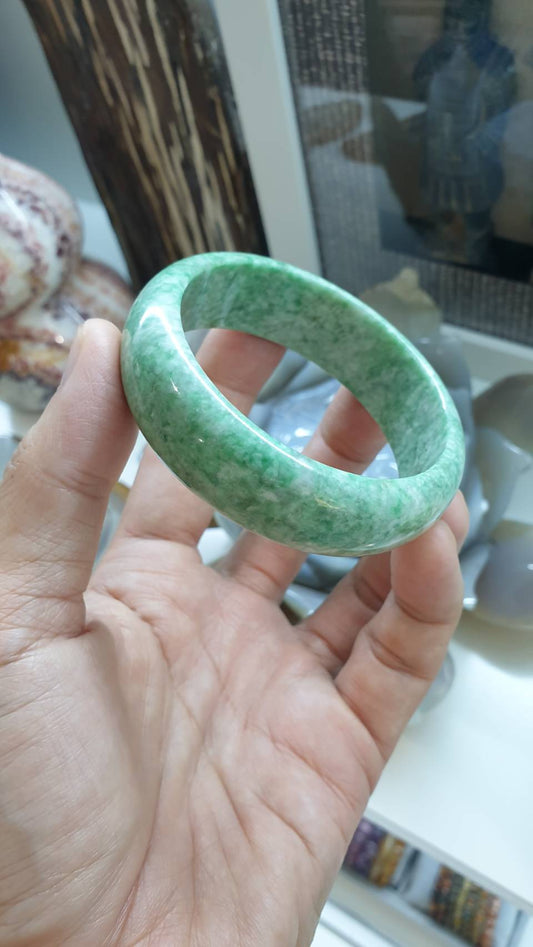Green Jadeite Bangle – Type A Untreated Myanmar Jade