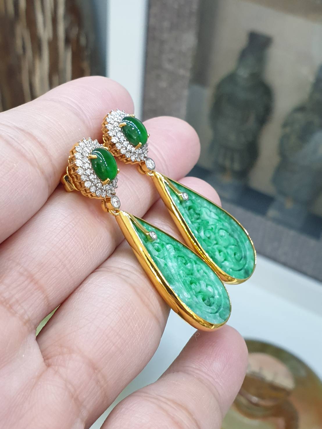 Jade Ru Yi Drop Earrings | 18K Gold & Diamonds | Vibrant Green Type A Natural Jadeite