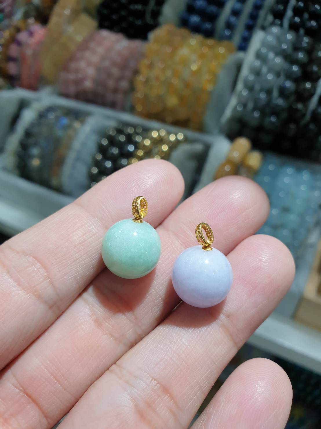 Jade Bead Classic Pendant Solid 18K Gold Type A Natural Jadeite