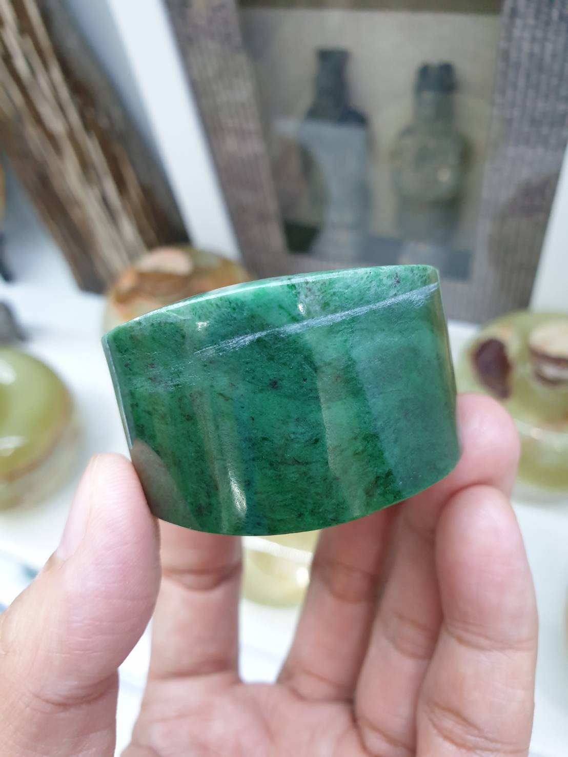 Mawsitsit Stone Paperweight - Chrome Green - Collectors Item - 5cm