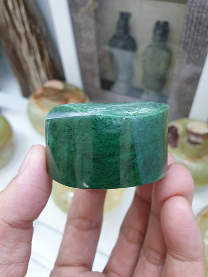 Mawsitsit Stone Paperweight - Chrome Green - Collectors Item - 5cm