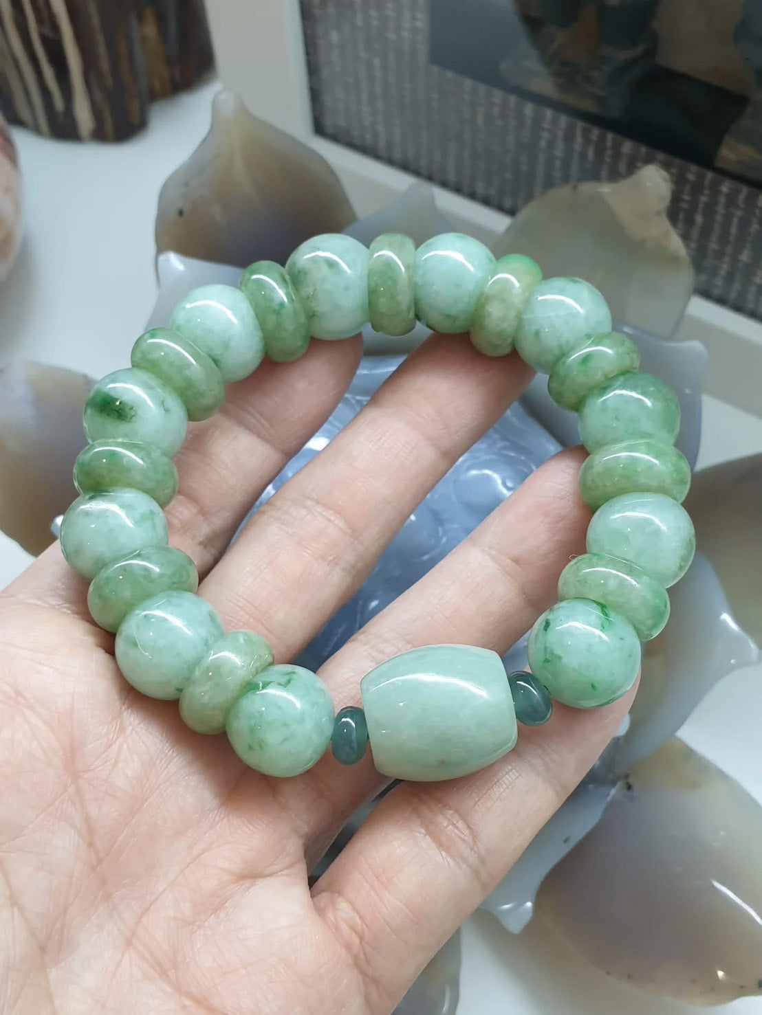 Jade Bracelet - Bright Green Beads (18 cm)