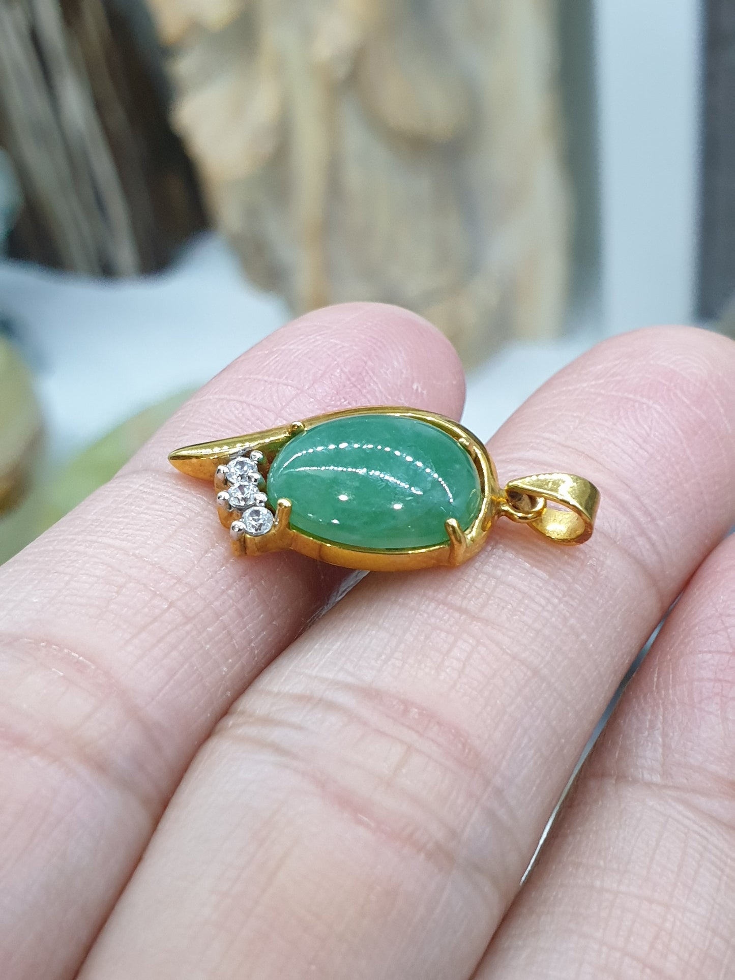 Lady's Jade Pendant | Solid 9K Gold | Fei Cui - Type A Jadeite