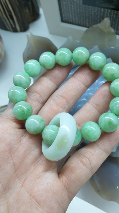 Pastel Green Jade Bracelet 17cm Spinning Ring Charm Type A Natural Jadeite