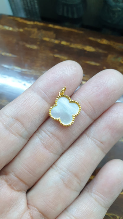 Lucky Four Leaf Clover Pendant (Selection) | Solid 18K Gold | Natural Gemstones