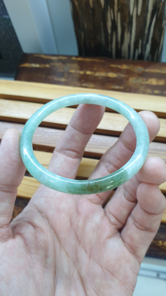 Vintage Jade Cylindrical Slim Bangle S56 Light Green Type A Natural Jadeite