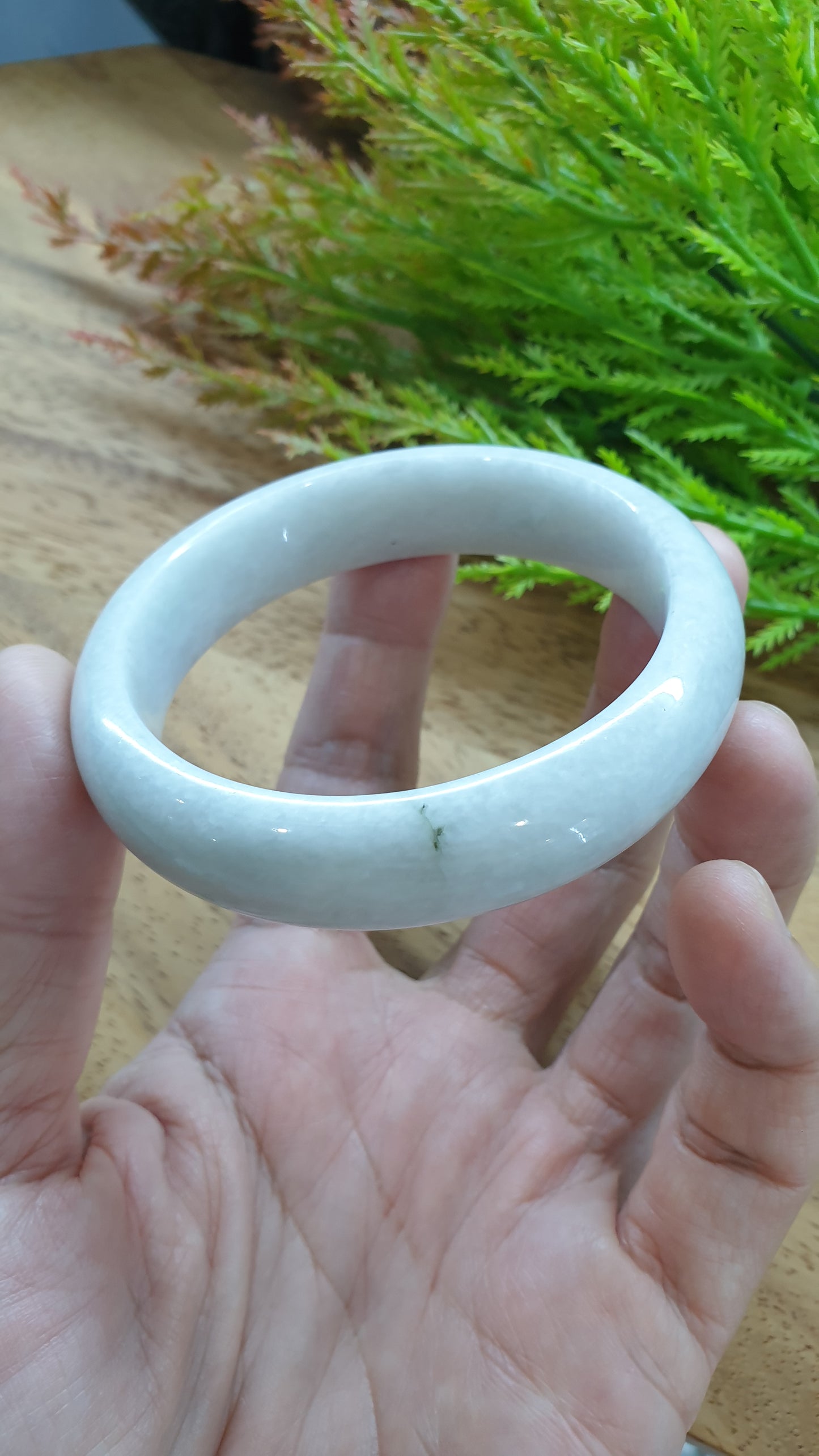 Jade Vintage Bangle S58.7 Type A Burma Jadeite Natural White