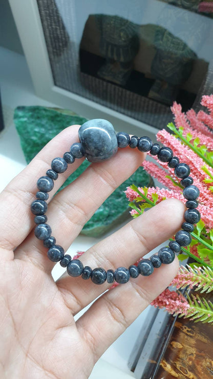 Black Jade Chic Bracelet 17cm Spinning Cylinder Charm Type A Natural Jadeite