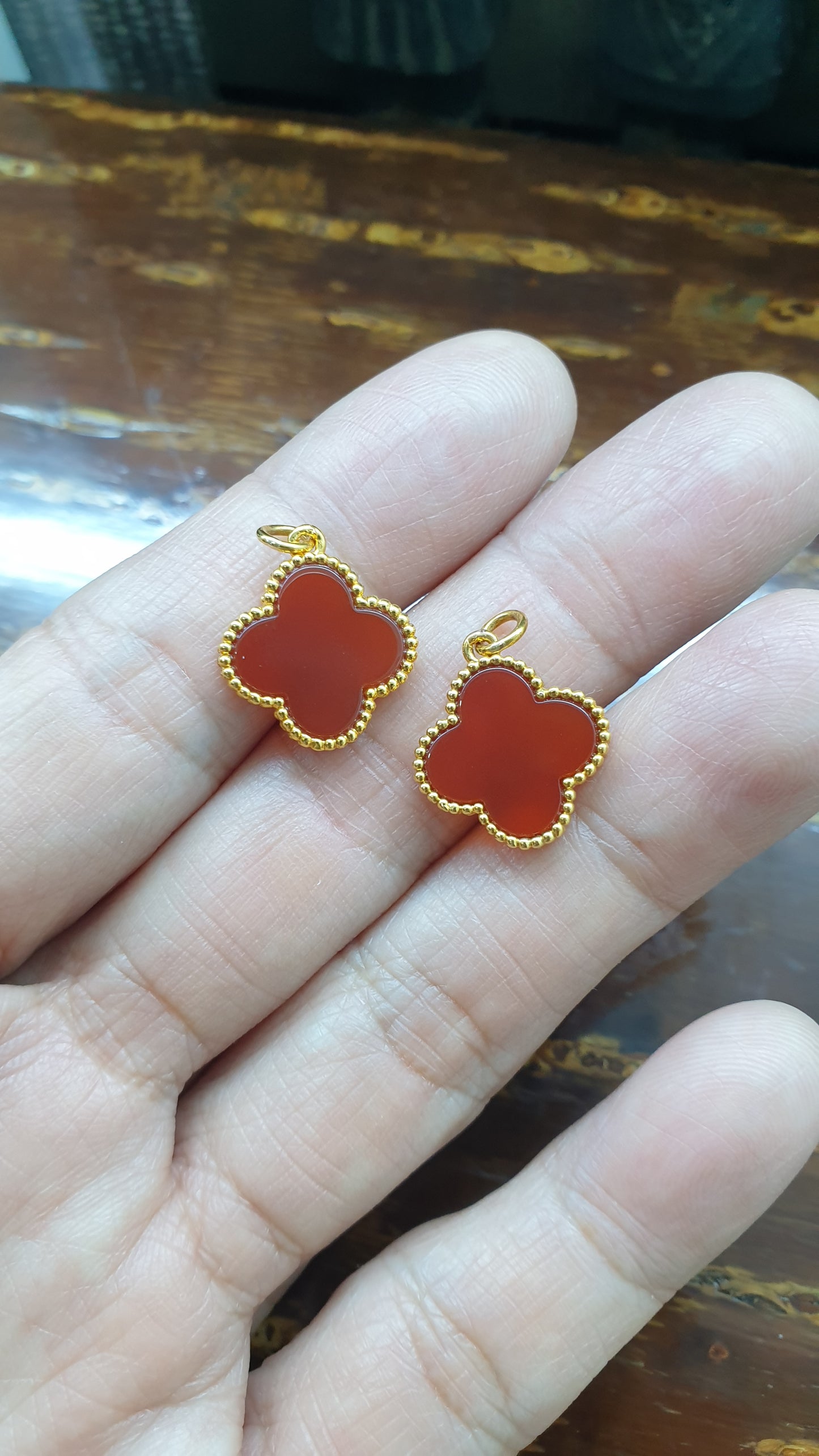 Lucky Four Leaf Clover Pendant (Selection) | Solid 18K Gold | Natural Gemstones