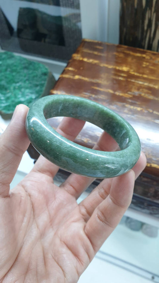 Natural Green Jade Bangle Size 57.5 - Authentic Jadeite Type A