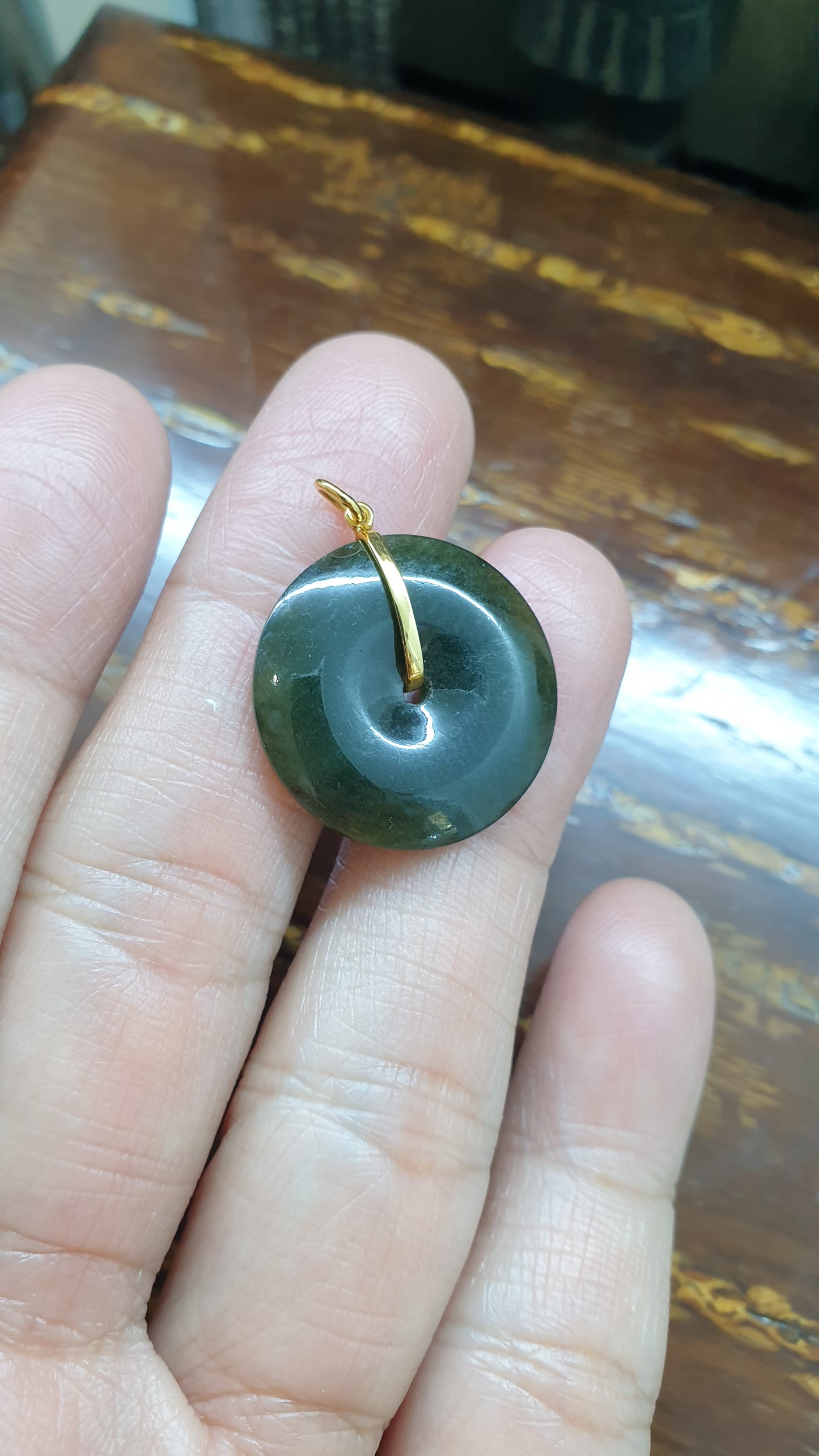 Jade Ping An Kou Pendant | Solid 18K Gold | Fei Cui - Type A Jadeite