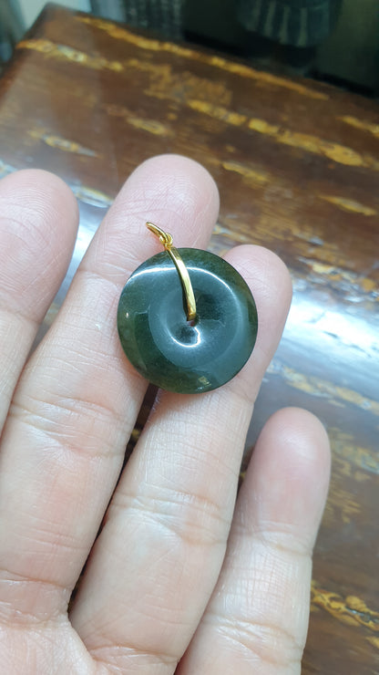 Jade Ping An Kou Pendant | Solid 18K Gold | Fei Cui - Type A Jadeite