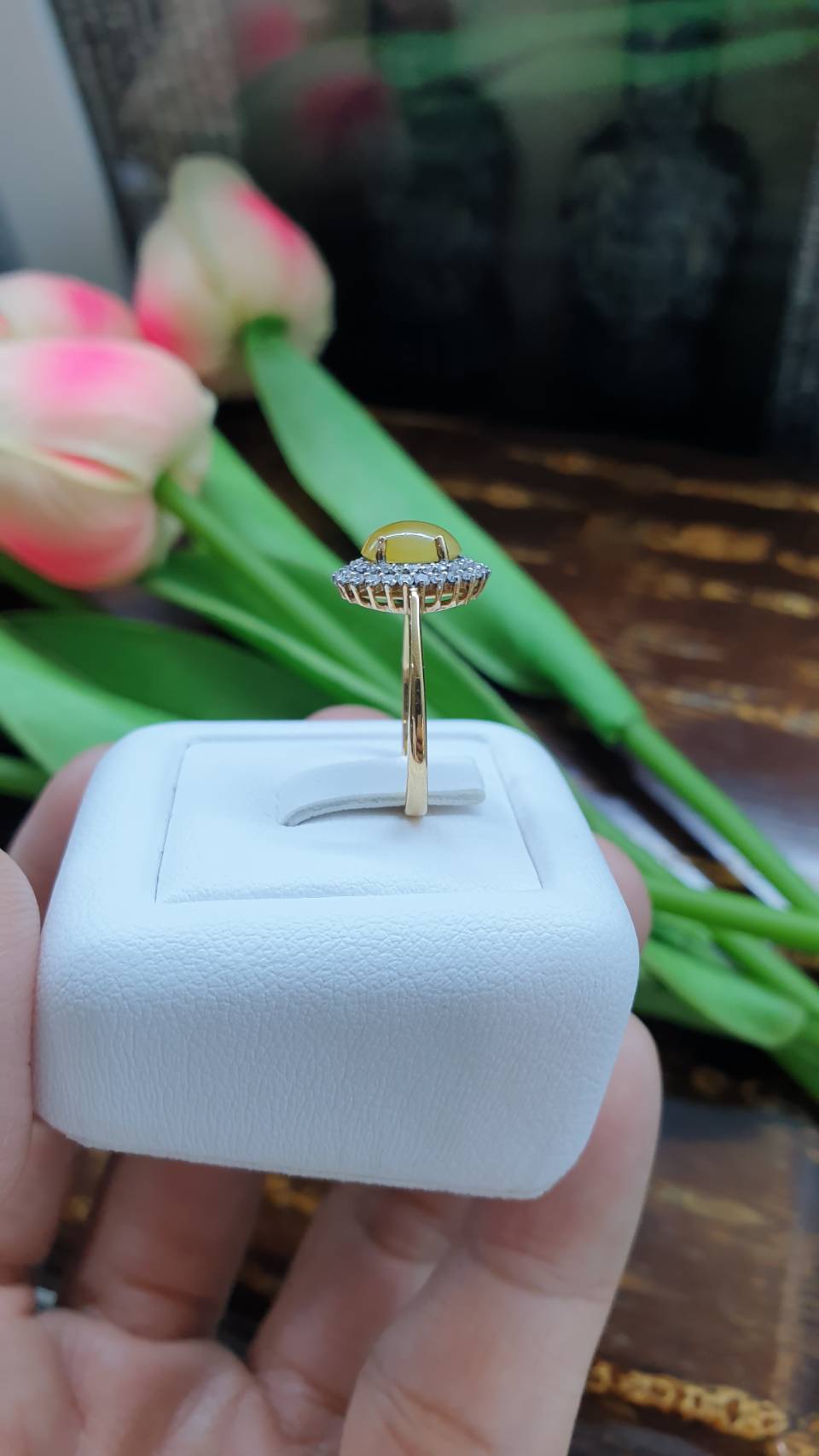 Honey Jade, Diamonds & 18K Gold Ring (6 US)| Solid Gold | Giftable🎁 Lady's Ring