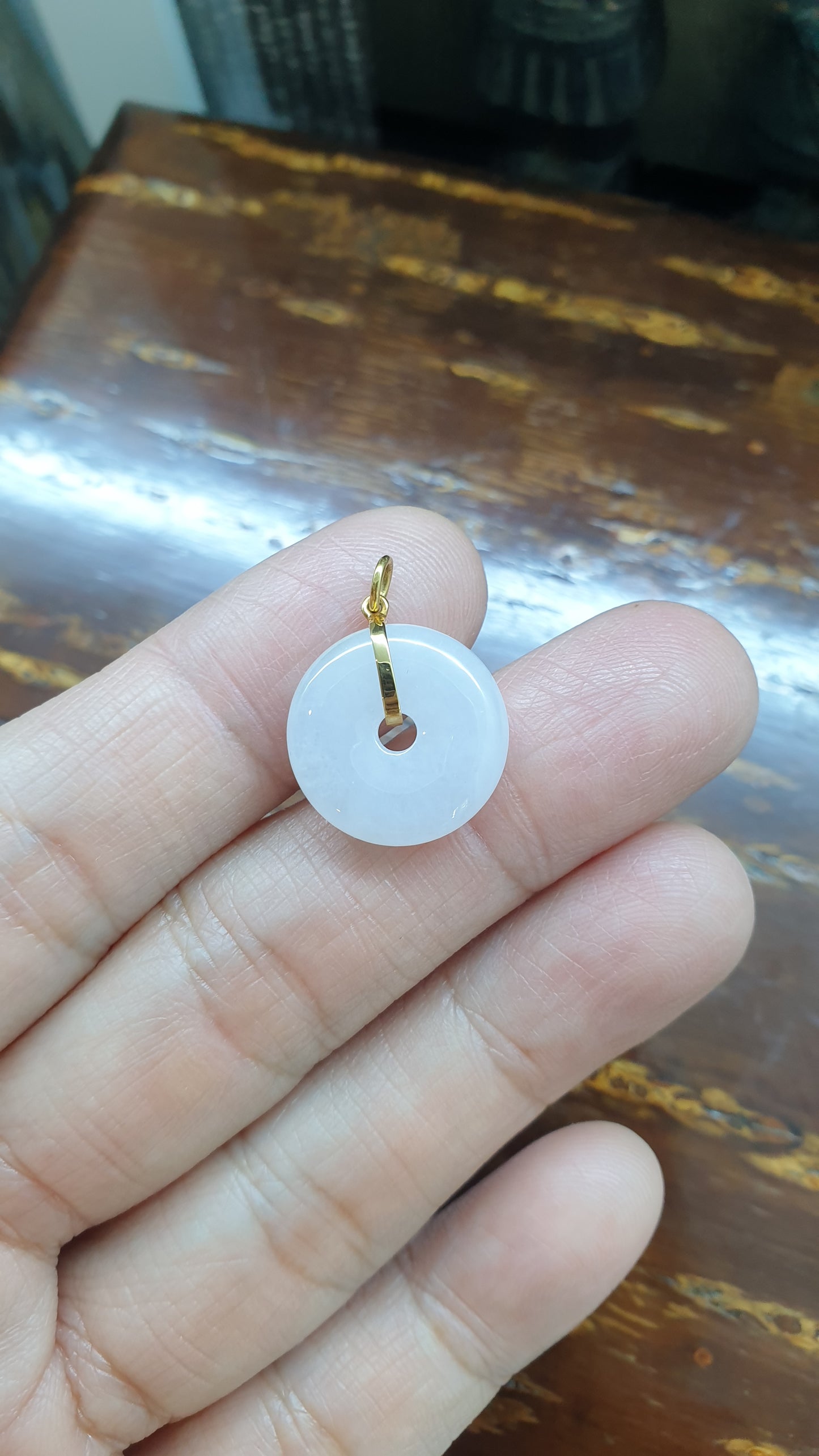 Pristine White Jade Ping An Kou pendant | Solid 18K Gold | Type A Natural Jadeite