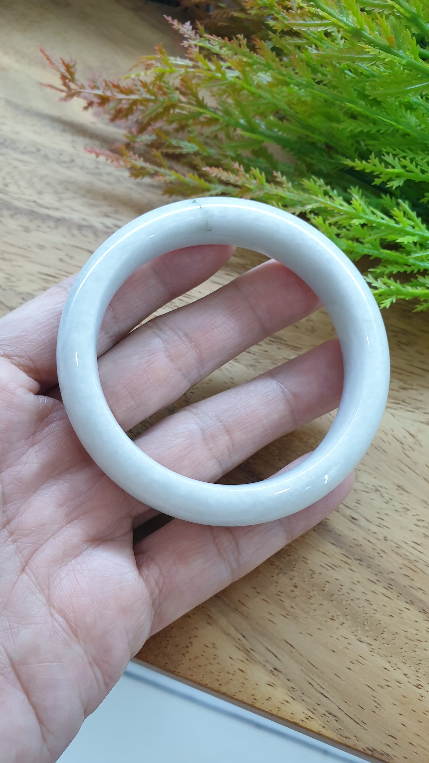 Jade Vintage Bangle S58.7 Type A Burma Jadeite Natural White