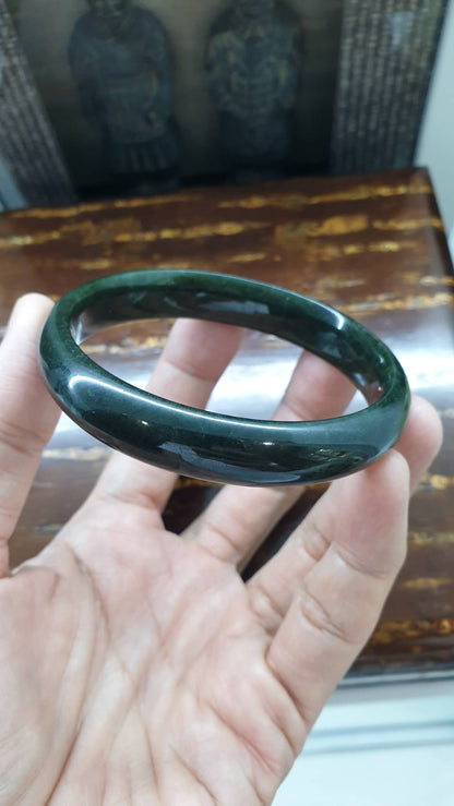 Green Jade Bangle (Size 59 to 62) | Authentic Type A Jadeite