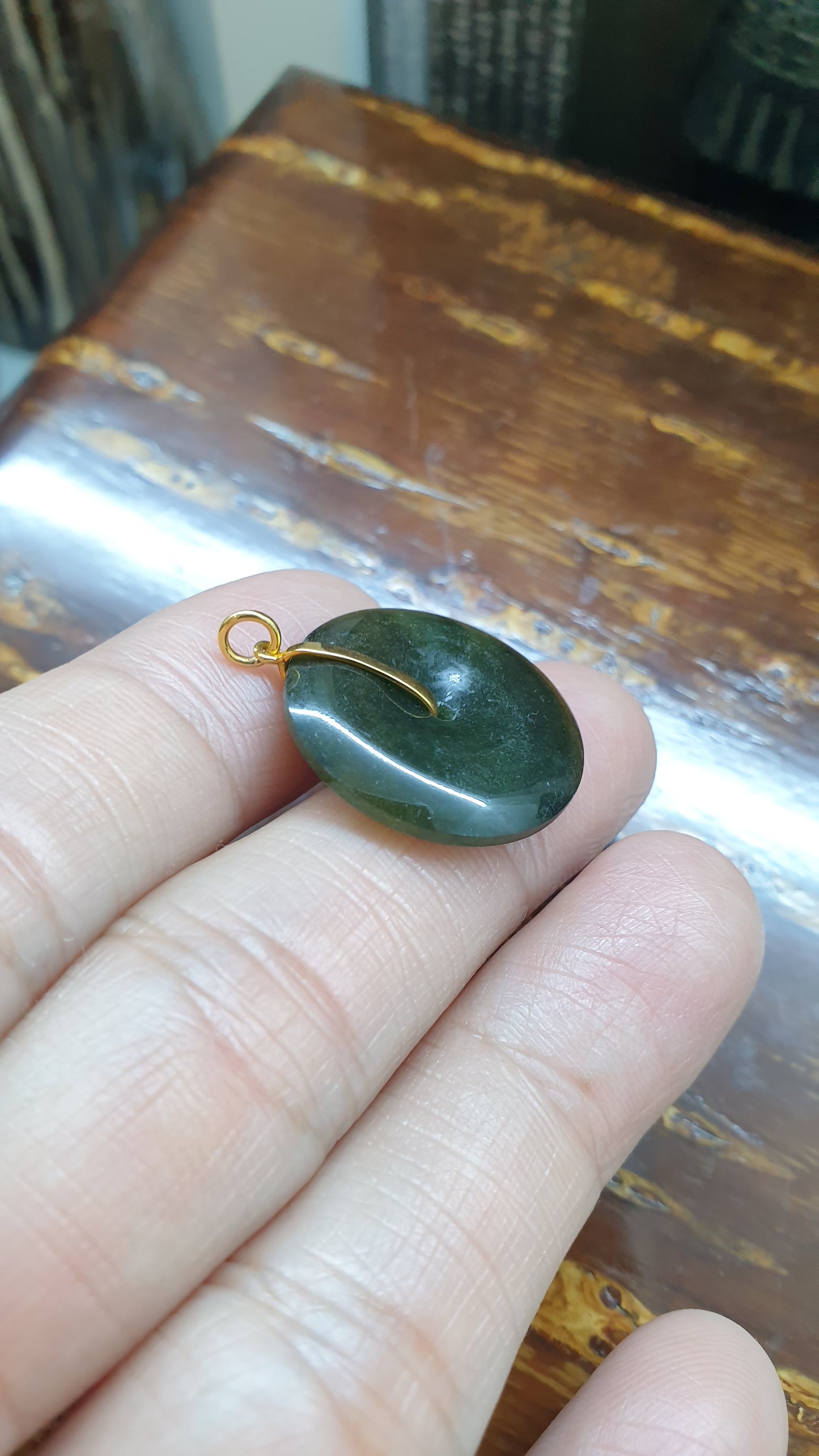 Jade Ping An Kou Pendant | Solid 18K Gold | Fei Cui - Type A Jadeite