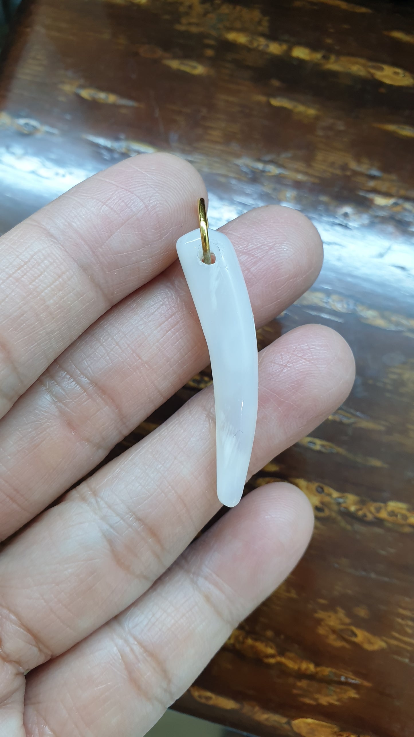 White Agate Fang Pendant (Selection) | Solid 9K Gold | Natural Gemstone
