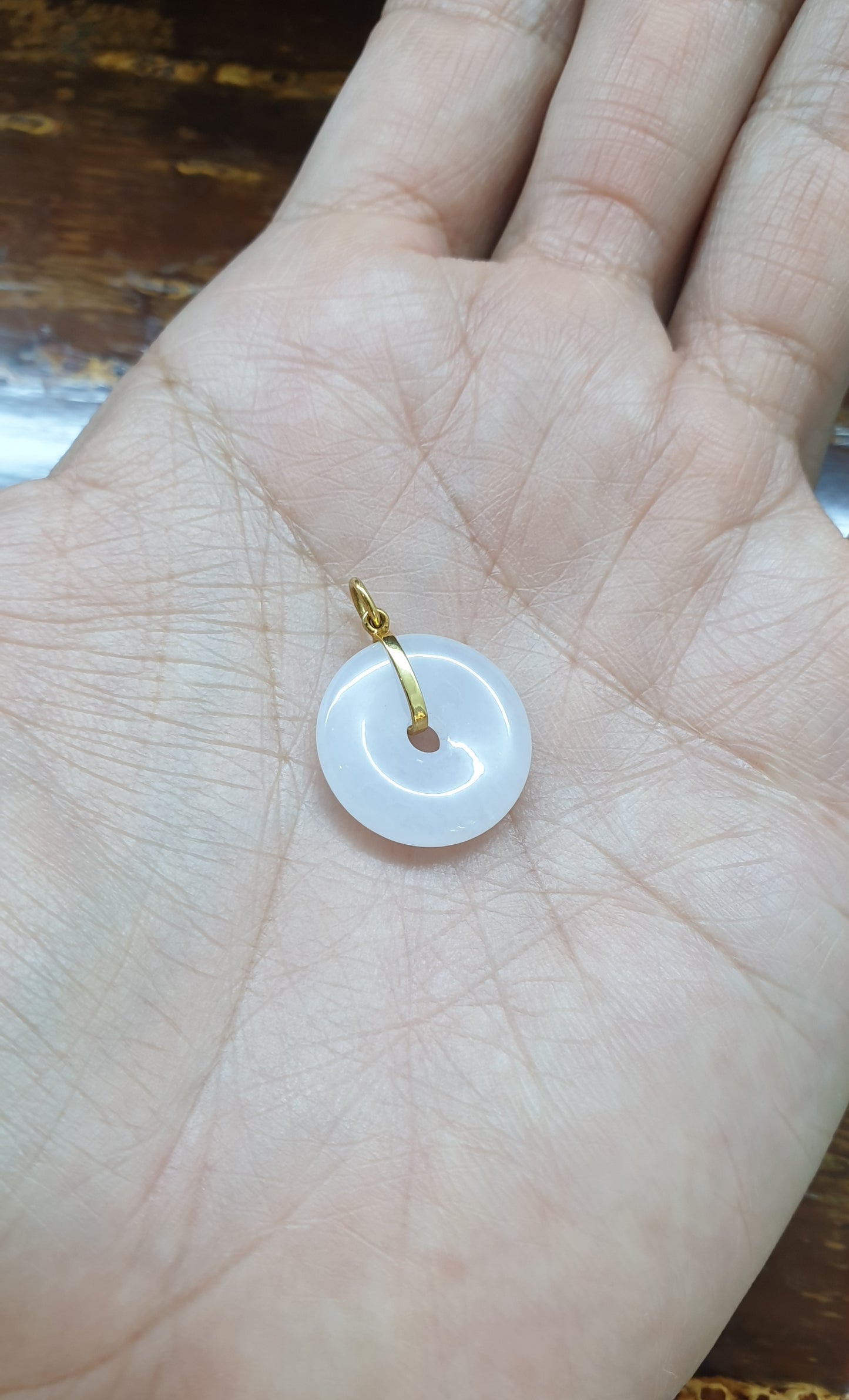 Pristine White Jade Ping An Kou pendant | Solid 18K Gold | Type A Natural Jadeite
