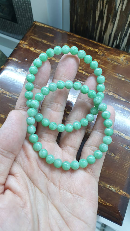 Type A Myanmar Apple Green Jadeite 17cm Bracelet 7mm Beads