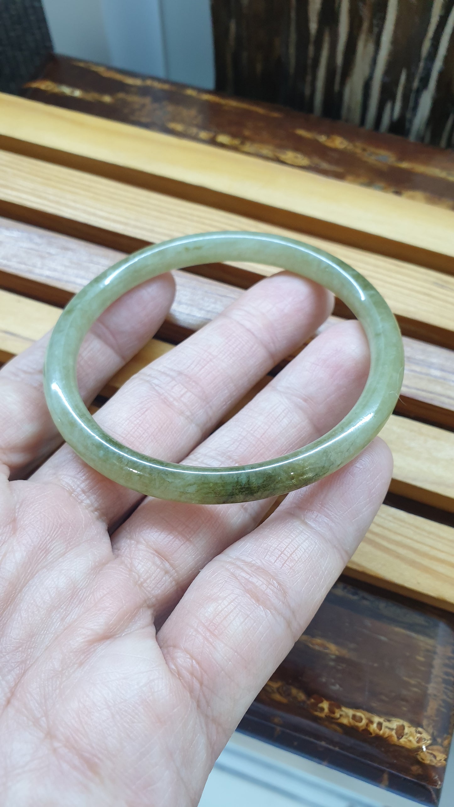 Honey Jade Cylindrical Slim Bangle S58.5 Type A Myanmar Jadeite Gray Smokes