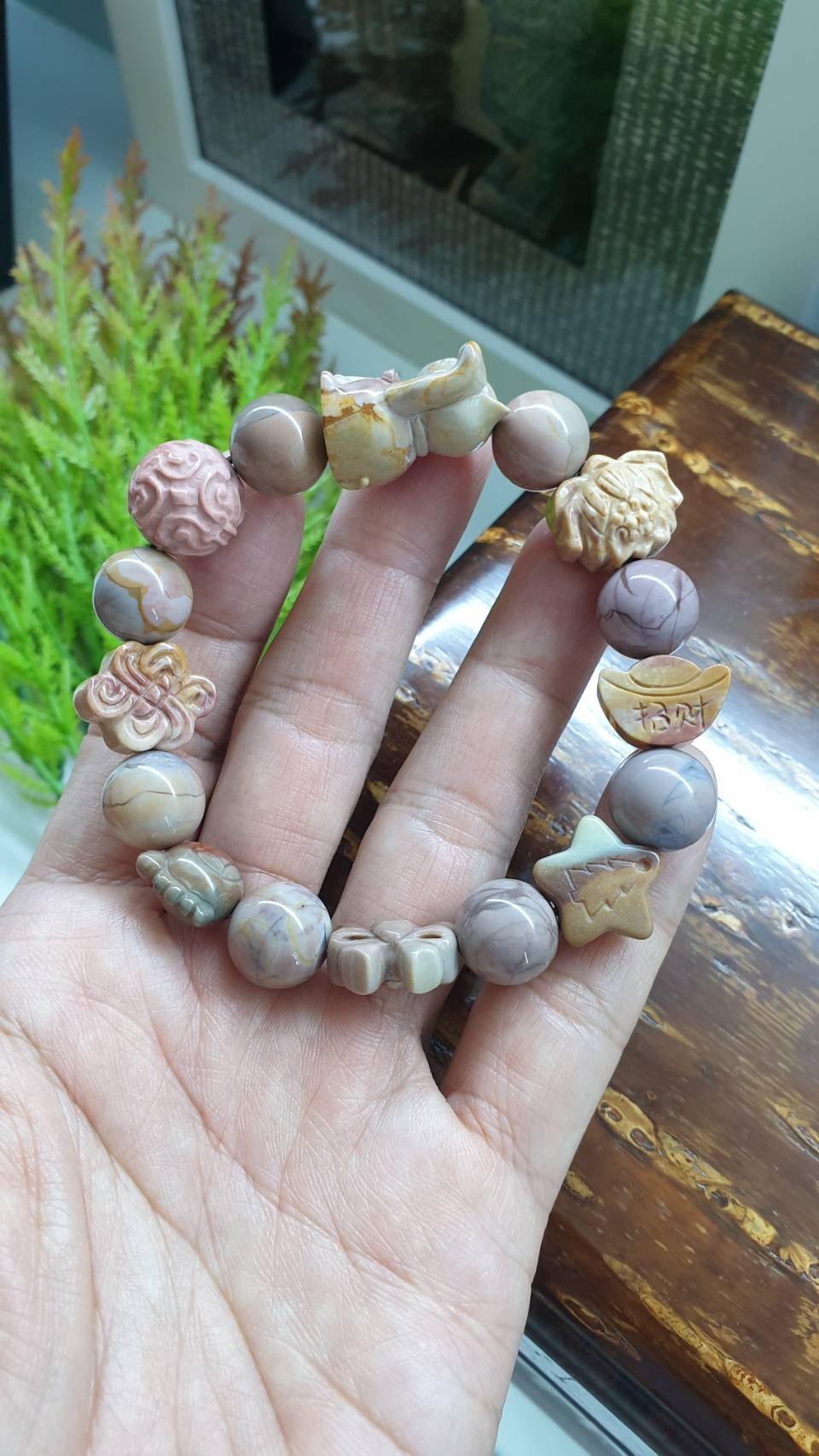 Alxa Jasper Charmbracelet 17.5 cm, Feng Shui Charms - Natural Semiprecious Stones