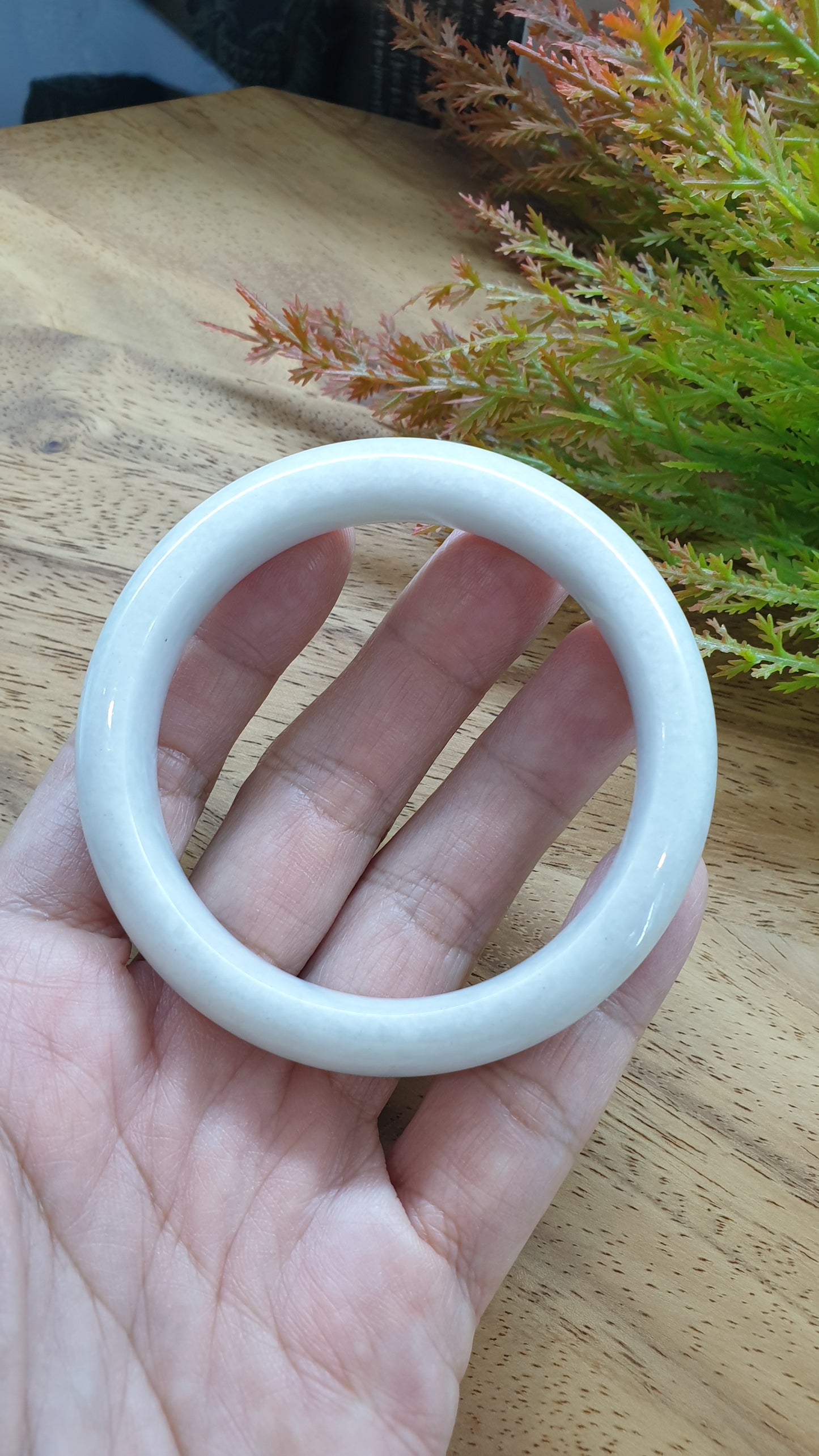 Jade Vintage Bangle S58.7 Type A Burma Jadeite Natural White