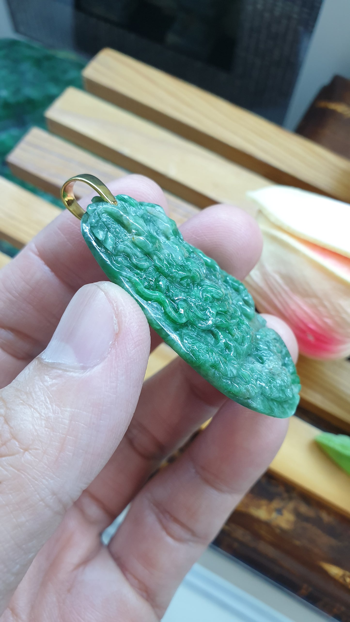 18K Gold Jade Dragon Pendant Fei Cui Type A Natural Green Jadeite