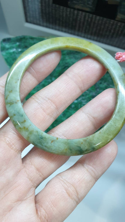 Honey Green Jade Slim Bangle S58.5 Myanmar Type A Jadeite 4.5mm Width