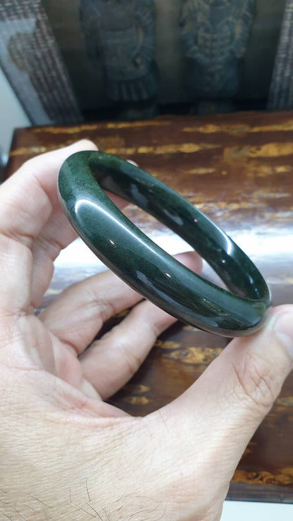 Green Jade Bangle (Size 59 to 62) | Authentic Type A Jadeite