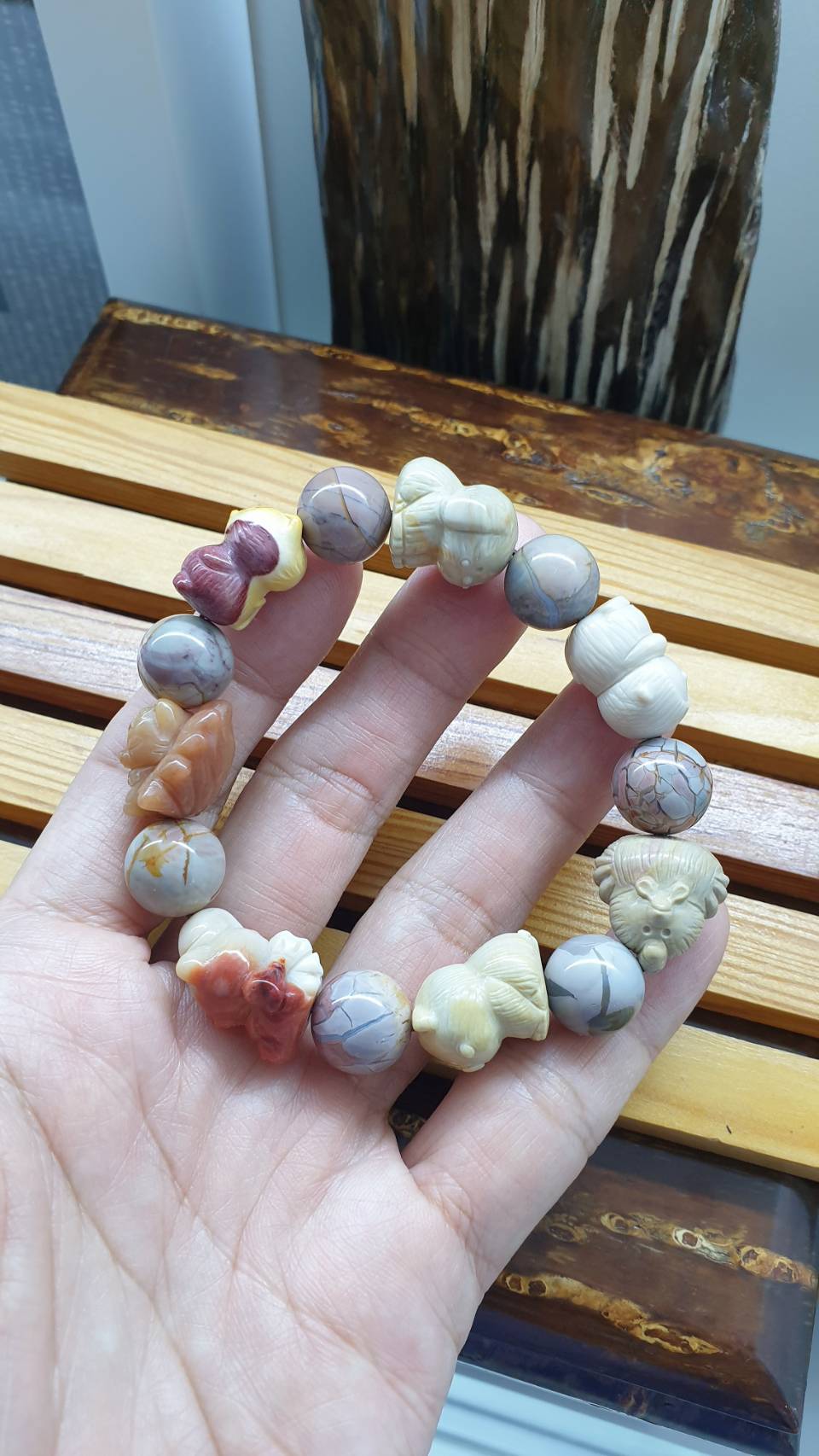 Alxa Jasper Menagerie Charmbracelet 17cm - Natural Gemstone Beads, Animal Charms