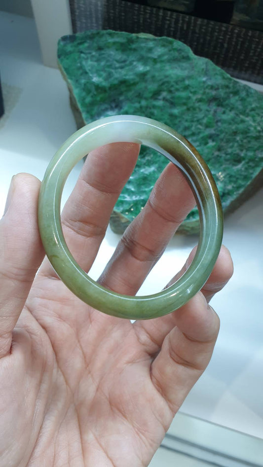 Jade Egg Hok Lok Siew Bangle S53.8x45.8 Vintage Type A Myanmar Jadeite