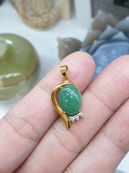 Lady's Jade Pendant | Solid 9K Gold | Fei Cui - Type A Jadeite