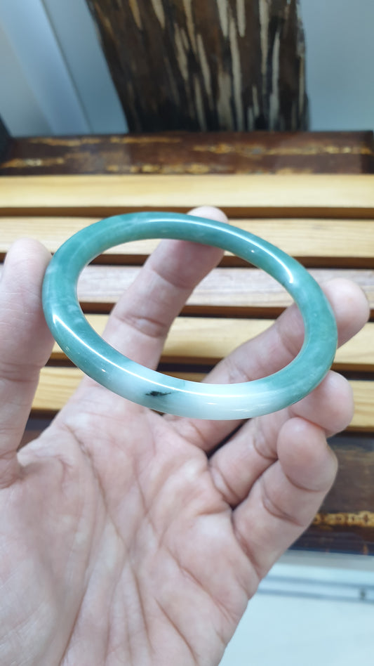 Vintage Jade Cylindrical Slim Bangle S57.5 Natural Type A Burma Jadeite