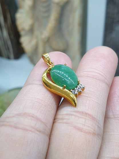 Lady's Jade Pendant | Solid 9K Gold | Fei Cui - Type A Jadeite