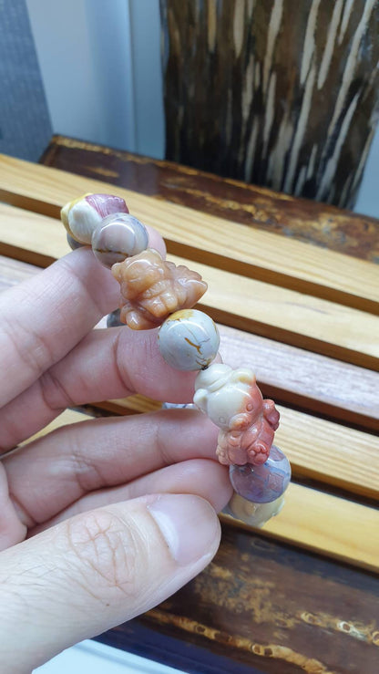 Alxa Jasper Menagerie Charmbracelet 17cm - Natural Gemstone Beads, Animal Charms