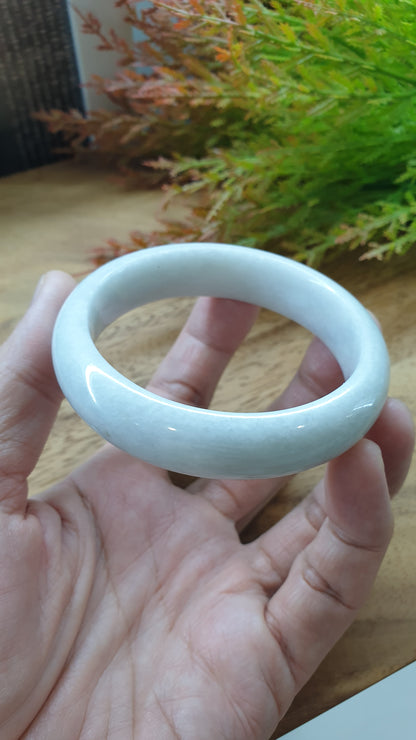 Jade Vintage Bangle S58.7 Type A Burma Jadeite Natural White