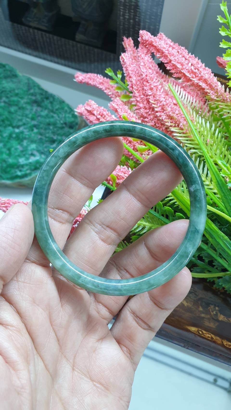 Cylindrical Jade Bangle S57.5 Slim Marbled Green Myanmar Natural Jadeite Type A