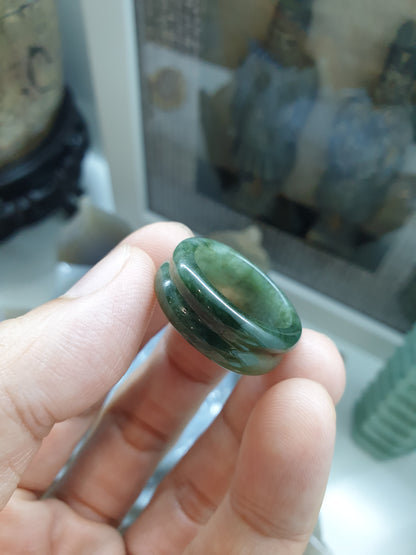 Green Jade Grooved Ring Type A Natural Jadeite Size 9.5 US 61