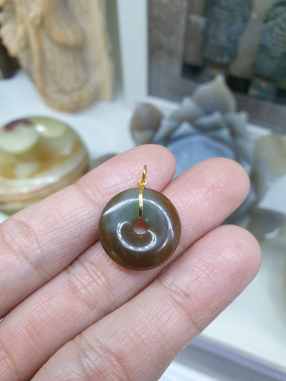Jade Ping An Kou pendant (Selection) | Solid 18K Gold | Type A Natural Jadeite