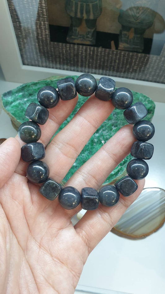 Type A Natural Black Jadeite 18mm Bracelet with Cube and Beads Jade