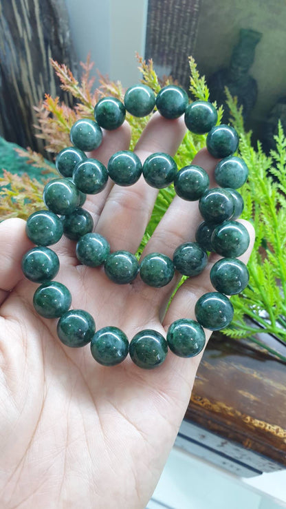 Gent's Style Marbled Green Jadeite Bracelet with 13.5mm Vintage Beads