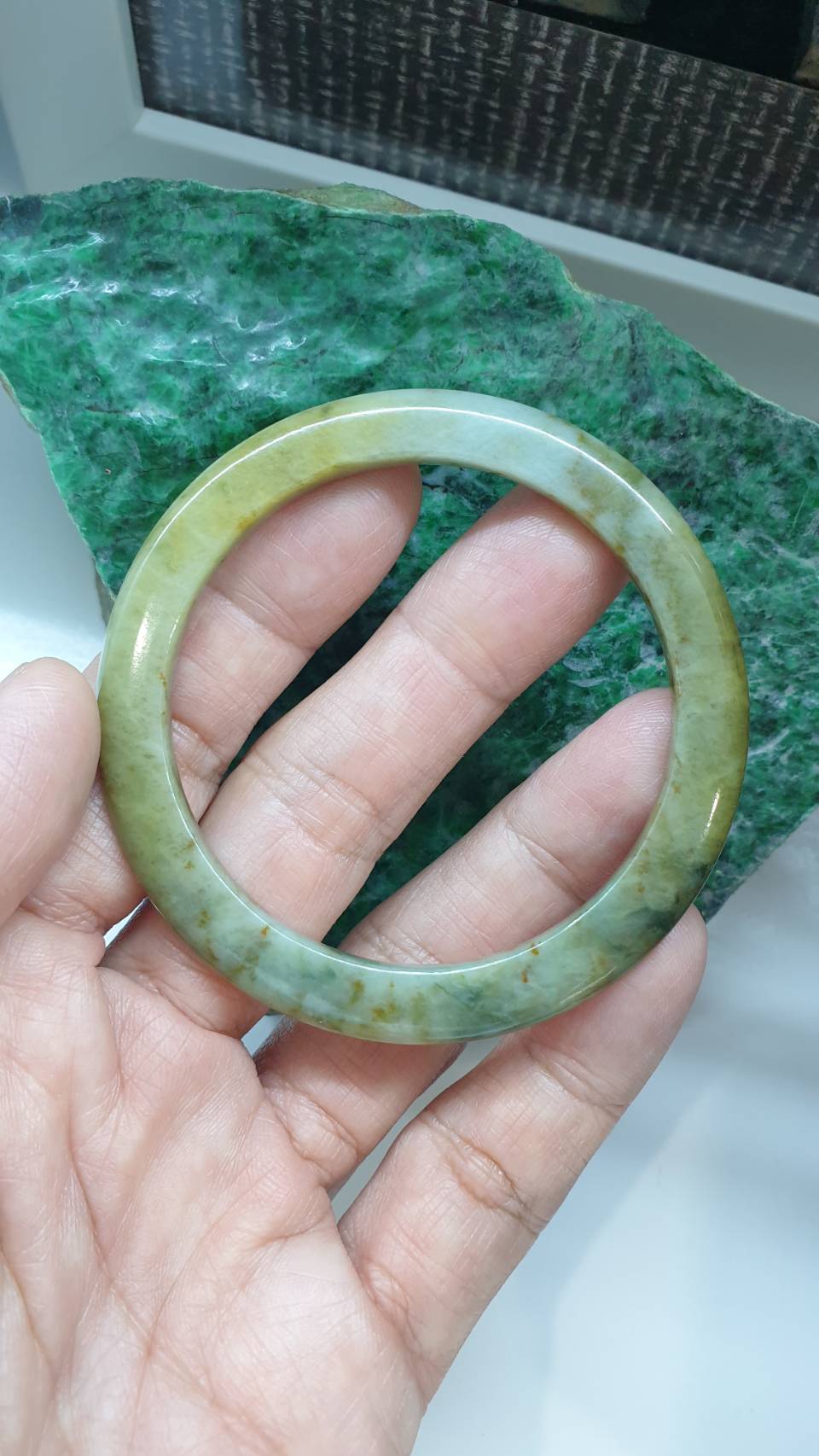 Honey Green Jade Slim Bangle S58.5 Myanmar Type A Jadeite 4.5mm Width