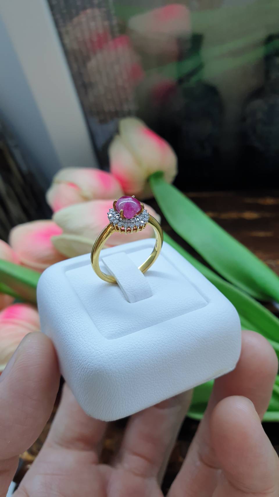 Ruby, Diamonds & 18K Gold Ring (6 US) | Solid Gold | Giftable Lady's Ring