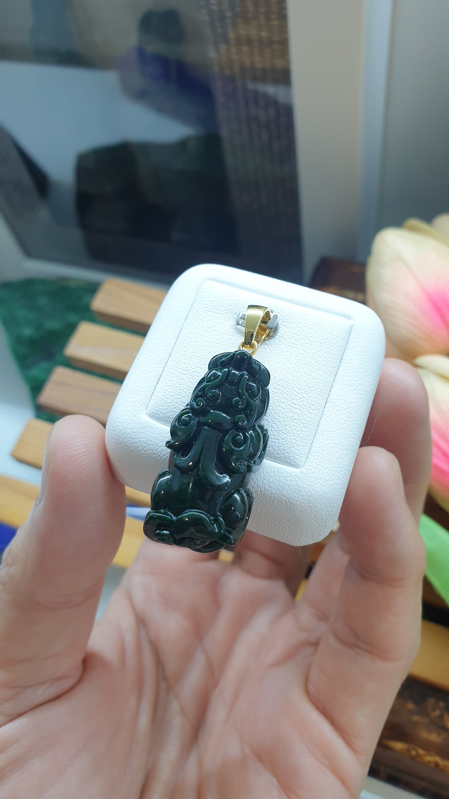 18K Gold Jade Pixiu Pendant Natural Vivid Green Fei Cui Myanmar Jadeite